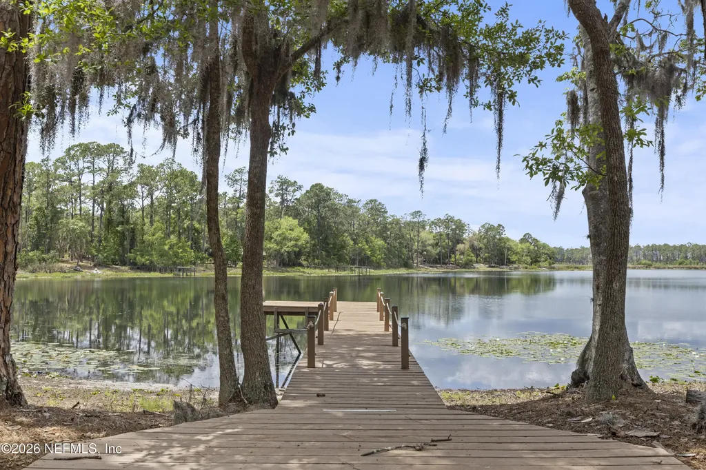 150 Indian Lakes Road Hawthorne FL 32640