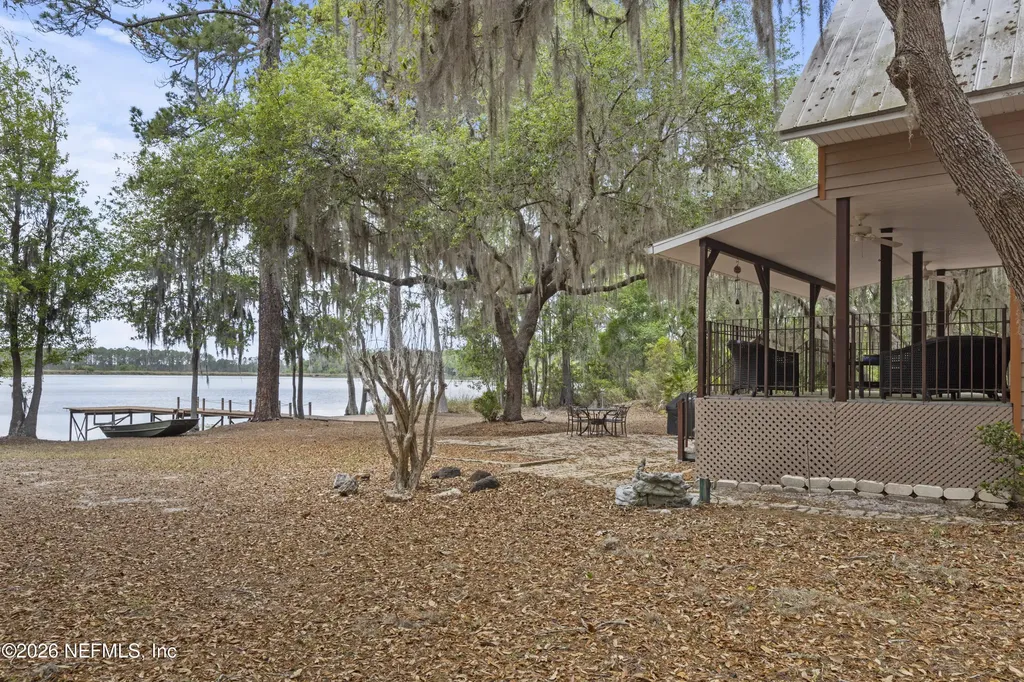 150 Indian Lakes Road Hawthorne FL 32640