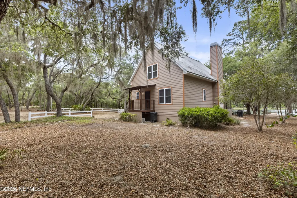 150 Indian Lakes Road Hawthorne FL 32640