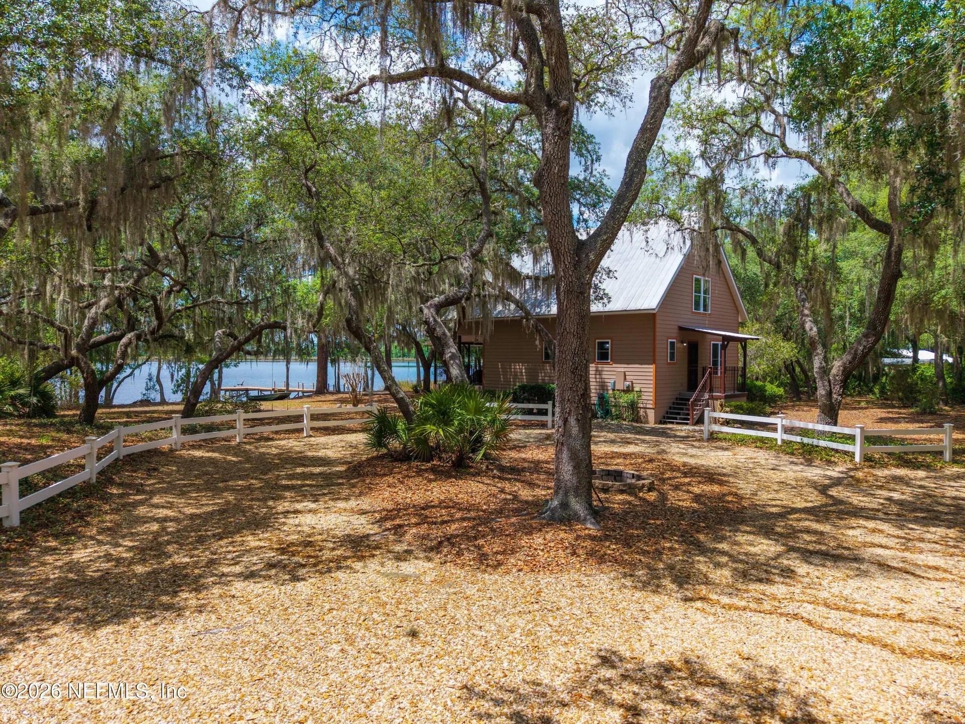 150 Indian Lakes Road Hawthorne FL 32640