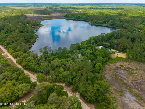 150 Indian Lakes Road Hawthorne FL 32640