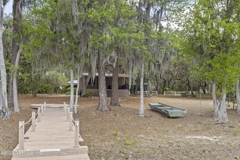 150 Indian Lakes Road Hawthorne FL 32640