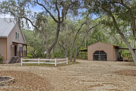 150 Indian Lakes Road Hawthorne FL 32640