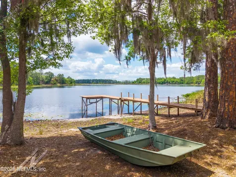 150 Indian Lakes Road Hawthorne FL 32640