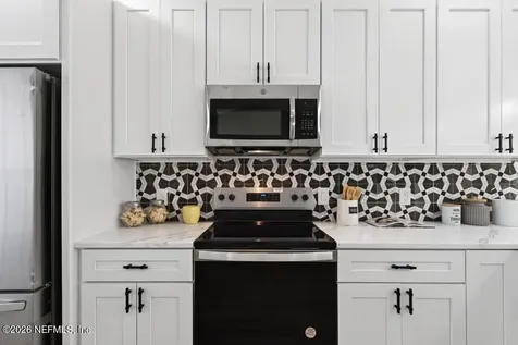 1380 High Plains Drive W Jacksonville FL 32218