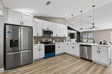 1380 High Plains Drive W Jacksonville FL 32218