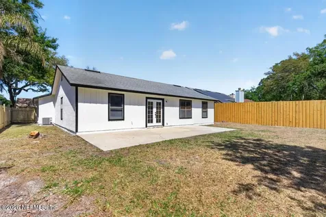 1380 High Plains Drive W Jacksonville FL 32218