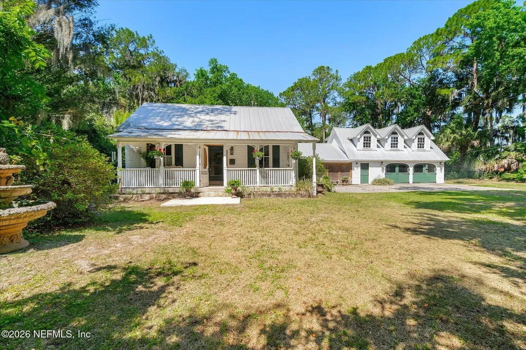 185 E River Road East Palatka FL 32131