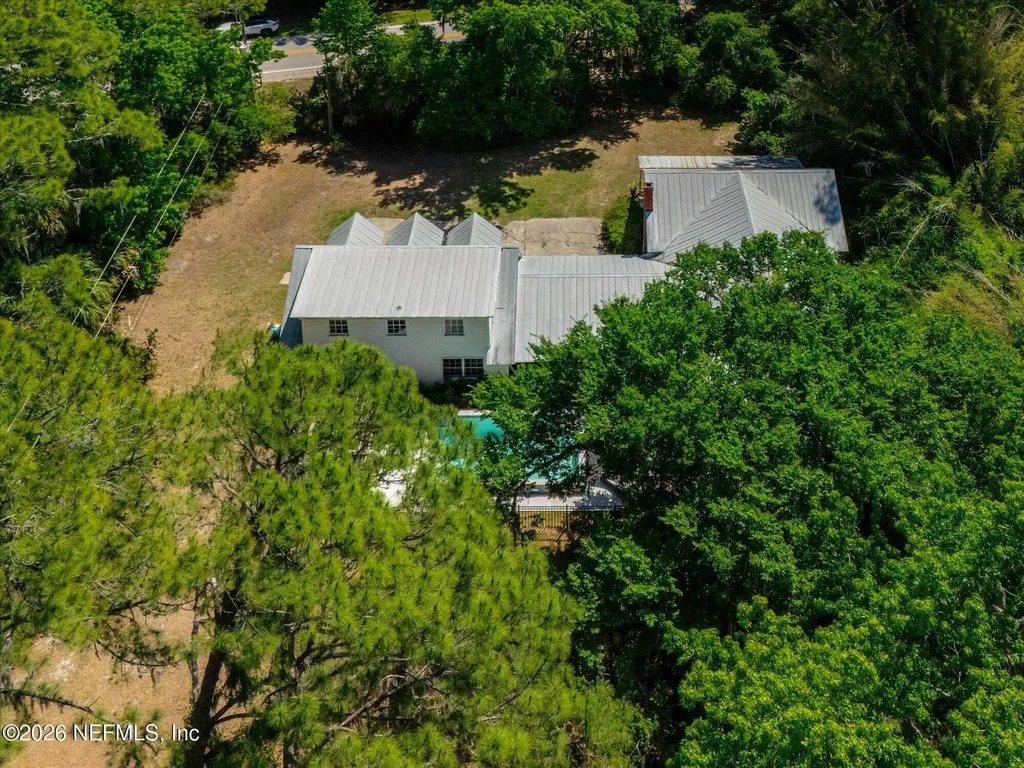 185 E River Road East Palatka FL 32131
