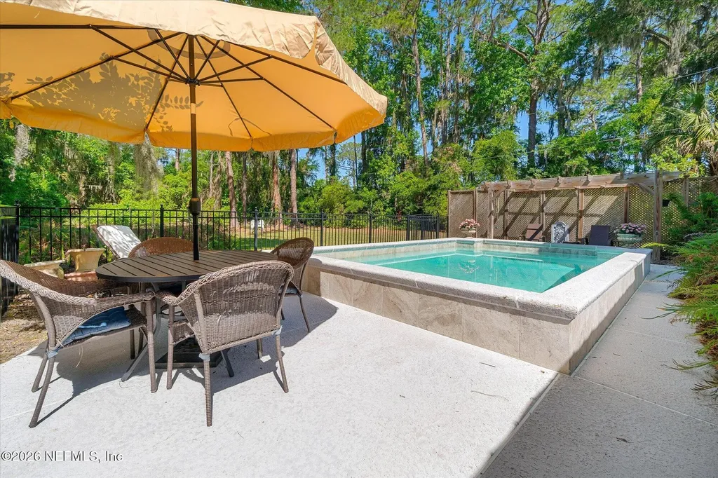 185 E River Road East Palatka FL 32131