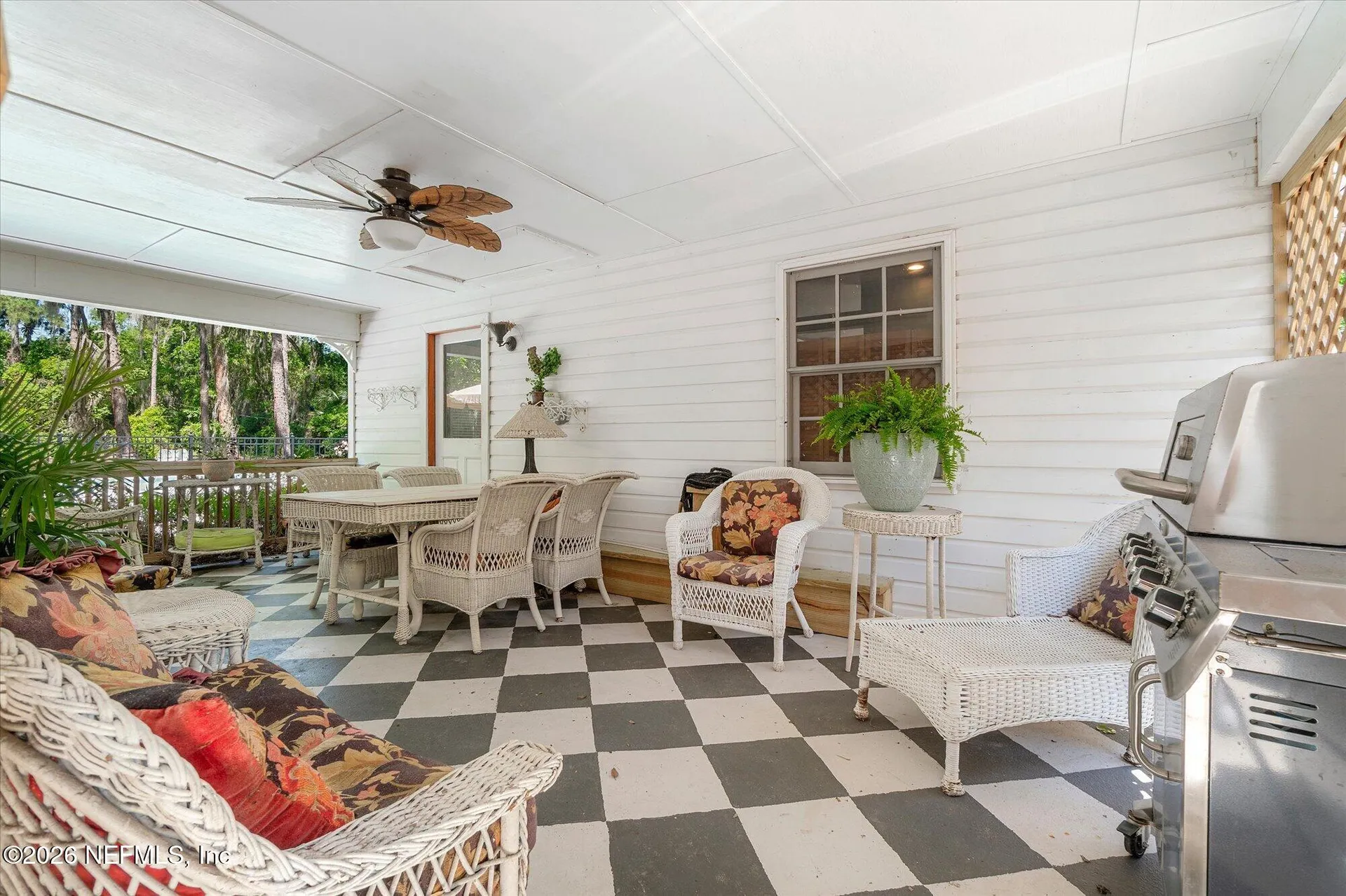 185 E River Road East Palatka FL 32131