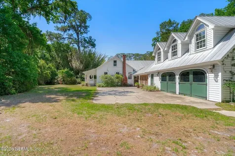 185 E River Road East Palatka FL 32131