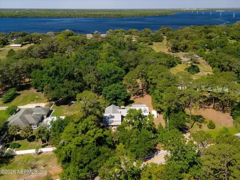 185 E River Road East Palatka FL 32131