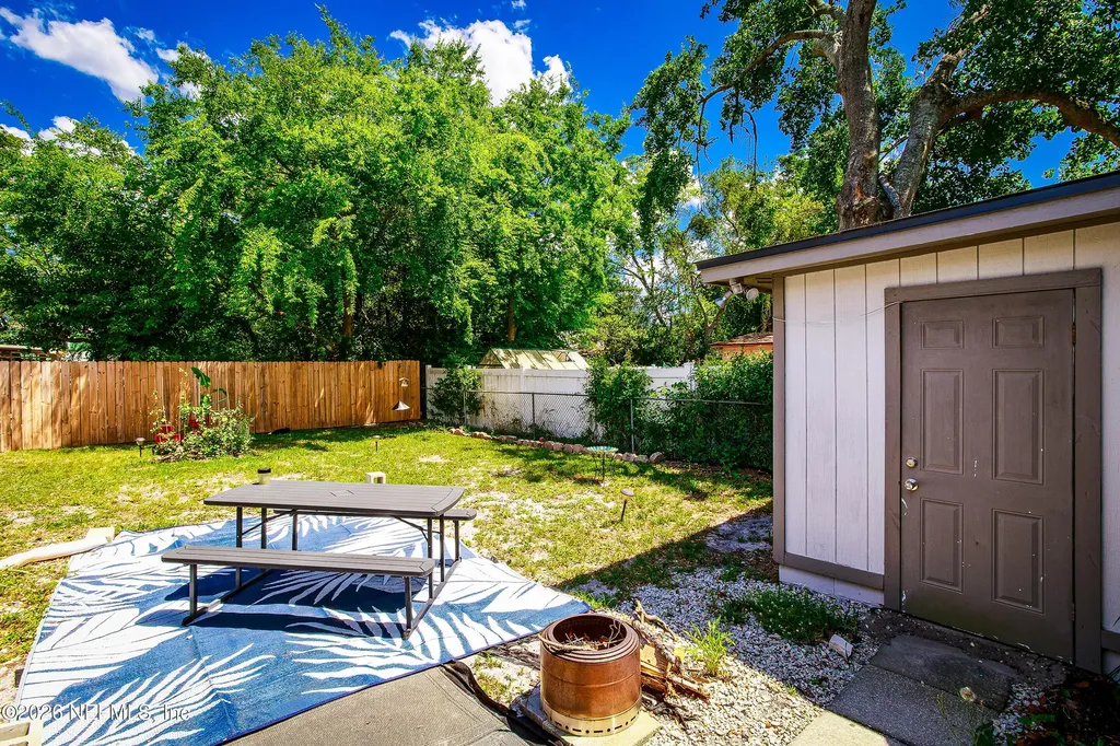5242 Helm Avenue Jacksonville FL 32244
