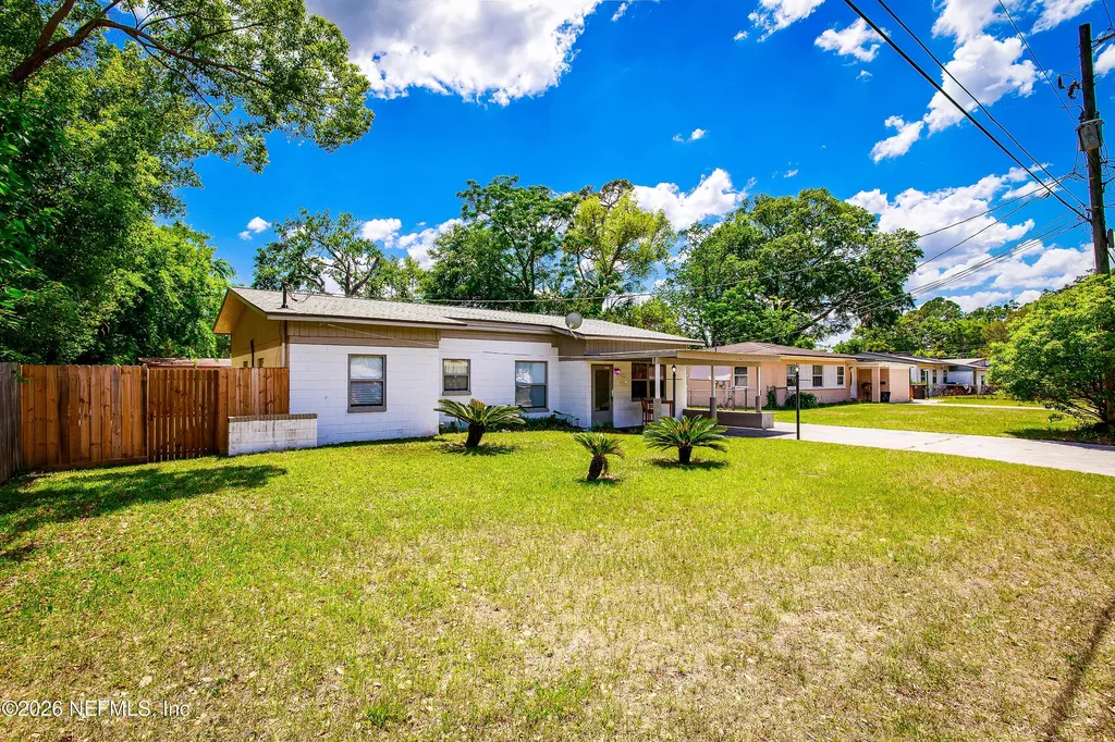 5242 Helm Avenue Jacksonville FL 32244