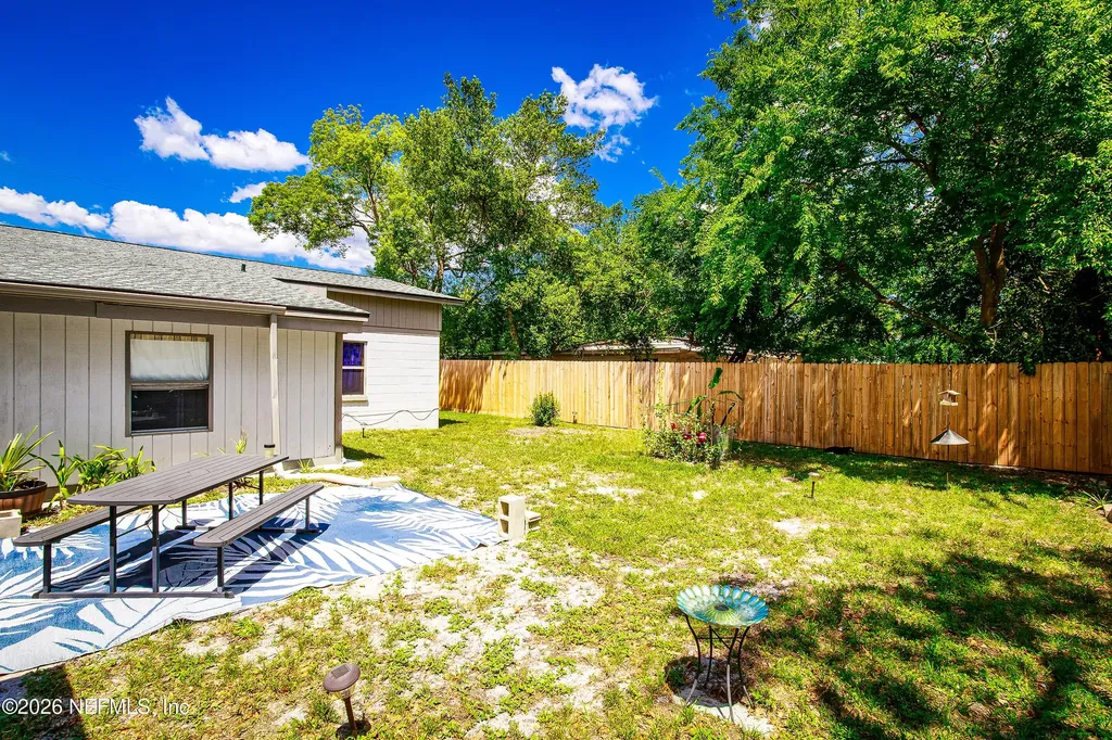 5242 Helm Avenue Jacksonville FL 32244