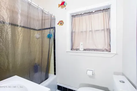 5242 Helm Avenue Jacksonville FL 32244