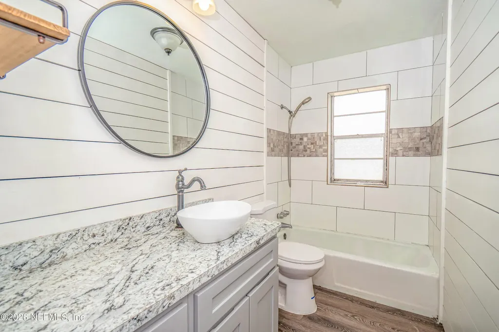 9916 S Glen Avenue Glen St. Mary FL 32040