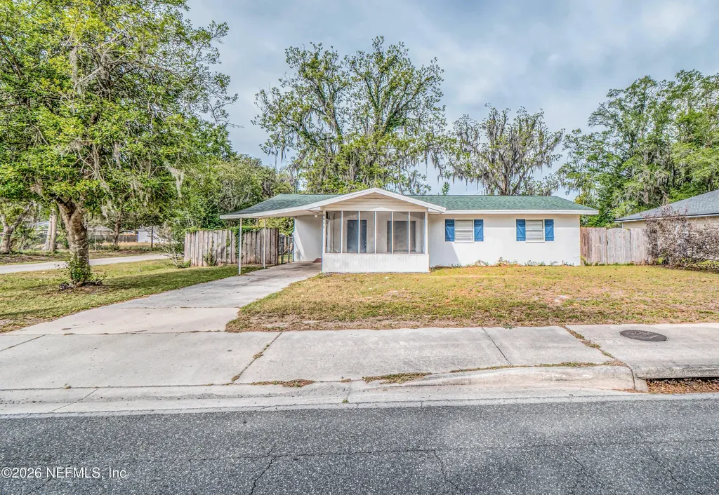 9916 S Glen Avenue Glen St. Mary FL 32040