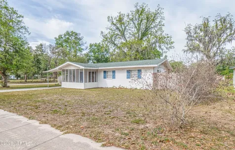 9916 S Glen Avenue Glen St. Mary FL 32040