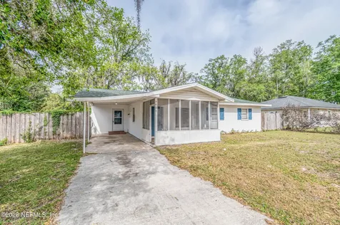 9916 S Glen Avenue Glen St. Mary FL 32040