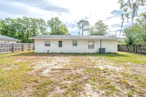 9916 S Glen Avenue Glen St. Mary FL 32040