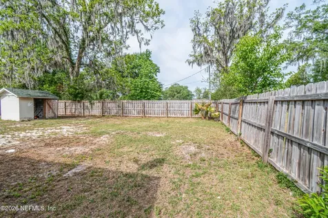 9916 S Glen Avenue Glen St. Mary FL 32040