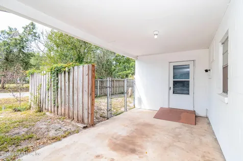 9916 S Glen Avenue Glen St. Mary FL 32040