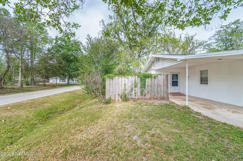 9916 S Glen Avenue Glen St. Mary FL 32040