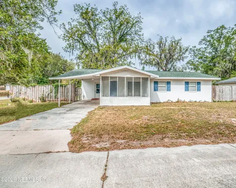 9916 S Glen Avenue Glen St. Mary FL 32040