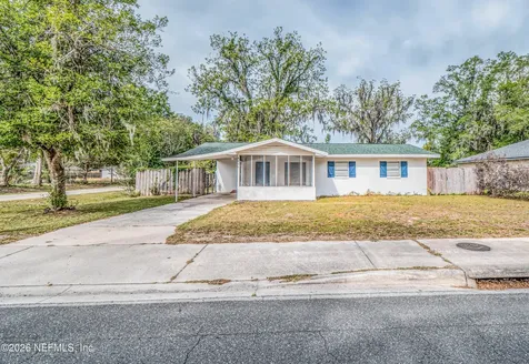 9916 S Glen Avenue Glen St. Mary FL 32040