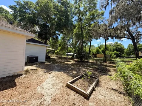 22921 SE 60th Lane Hawthorne FL 32640