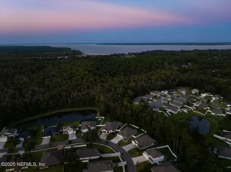 3060 Free Bird Loop Green Cove Springs FL 32043