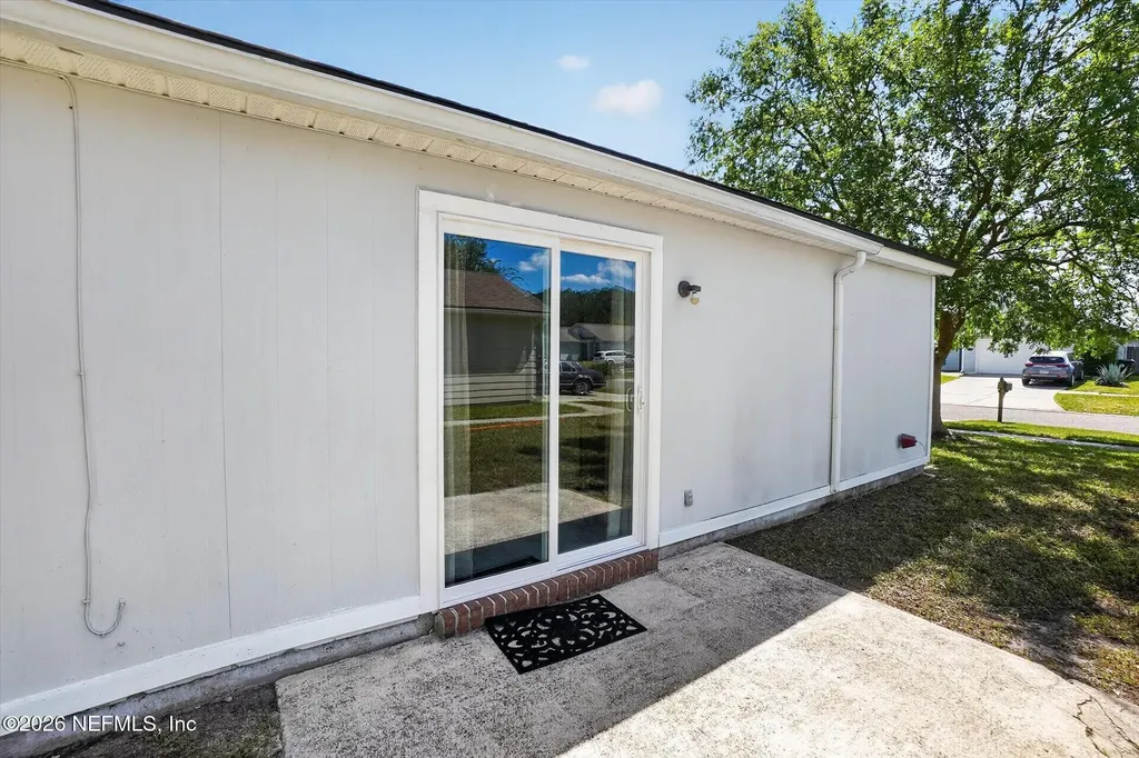 1943 Hunters Trace Circle Middleburg FL 32068