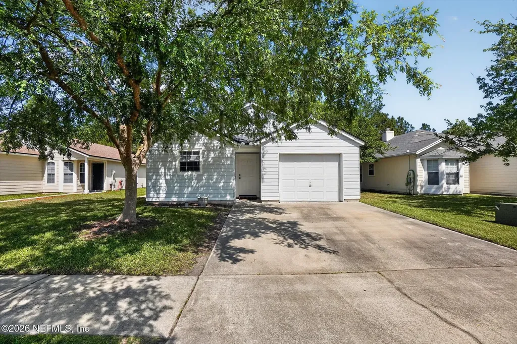 1943 Hunters Trace Circle Middleburg FL 32068