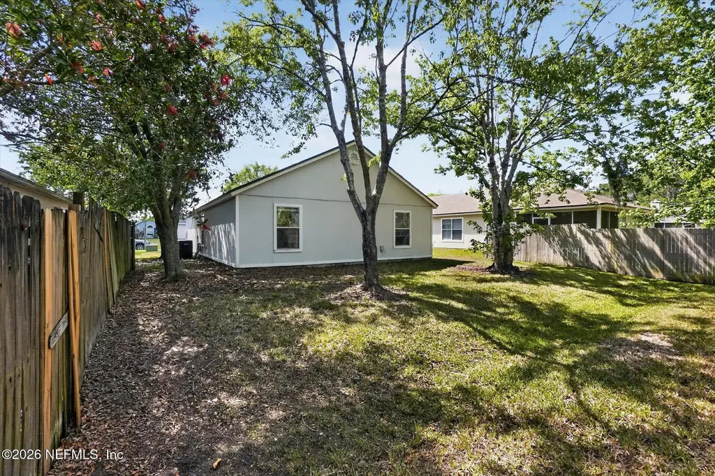 1943 Hunters Trace Circle Middleburg FL 32068