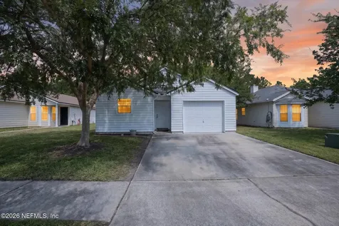 1943 Hunters Trace Circle Middleburg FL 32068