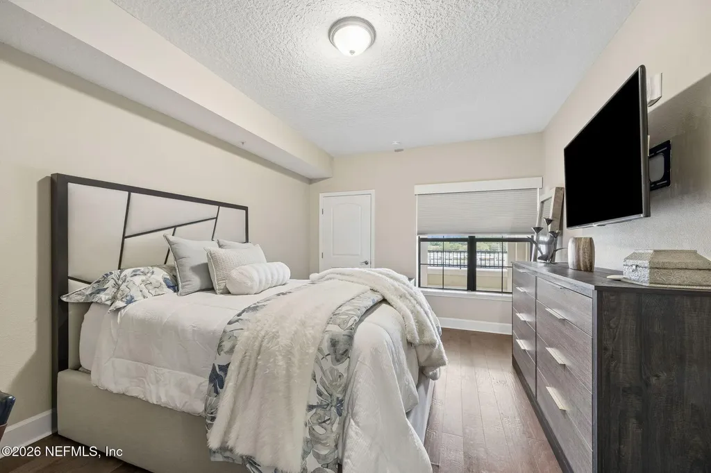 3958 Baymeadows Road Jacksonville FL 32217