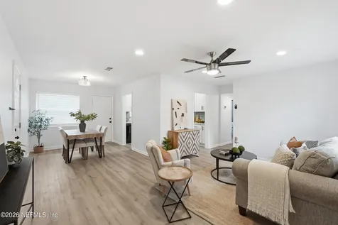 6821 Sans Souci Road Jacksonville FL 32216