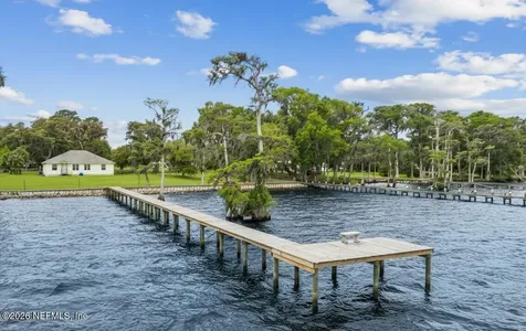 102 Sandra Lane Crescent City FL 32112
