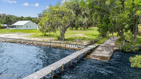 102 Sandra Lane Crescent City FL 32112