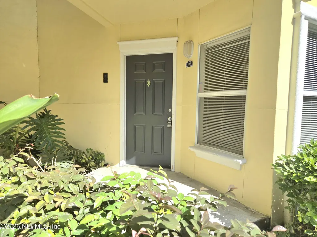 1800 The Greens Way Jacksonville Beach FL 32250
