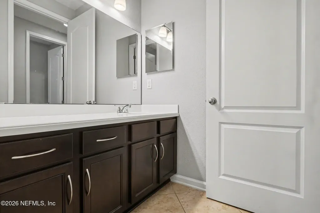 4591 Silverthorn Drive Jacksonville FL 32258
