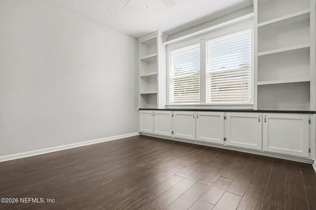 4591 Silverthorn Drive Jacksonville FL 32258