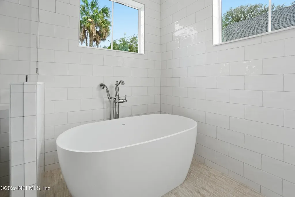 340 9th Street Atlantic Beach FL 32233