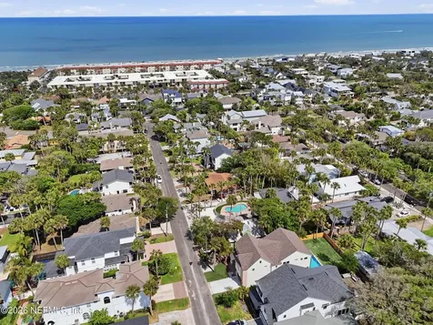 340 9th Street Atlantic Beach FL 32233