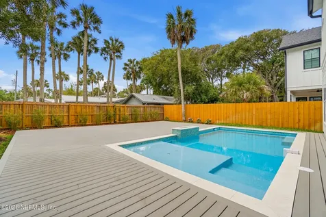 340 9th Street Atlantic Beach FL 32233