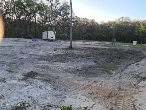 415 Pine Tree Drive Hollister FL 32147