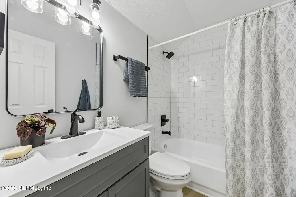 3817 Michaels Landing Circle Jacksonville FL 32224