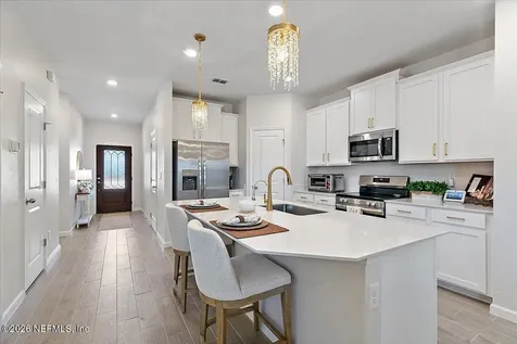 2704 Berryhill Road Green Cove Springs FL 32043